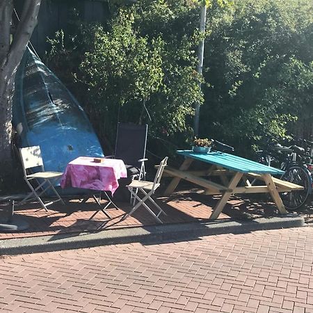 Private Guesthouse Bnb The Waterhouse Houseboat Amsterdam Eksteriør billede