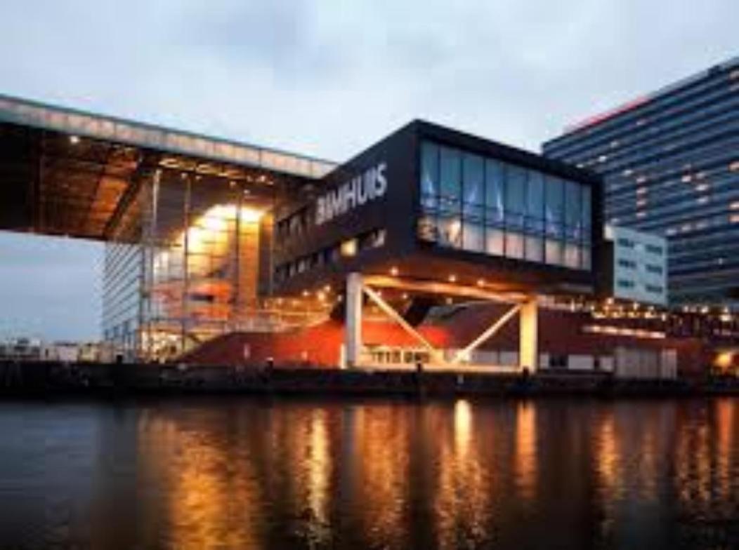 Private Guesthouse Bnb The Waterhouse Houseboat Amsterdam Eksteriør billede