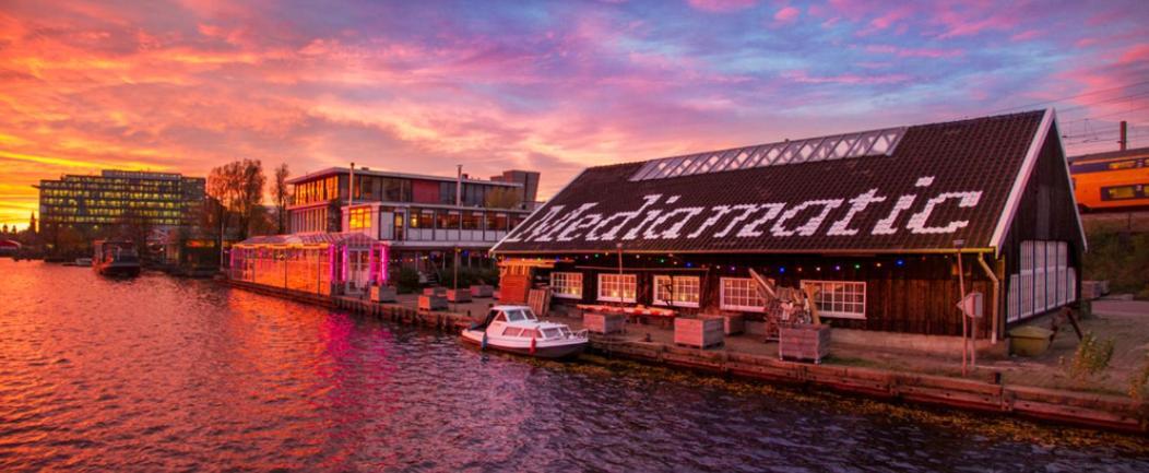 Private Guesthouse Bnb The Waterhouse Houseboat Amsterdam Eksteriør billede