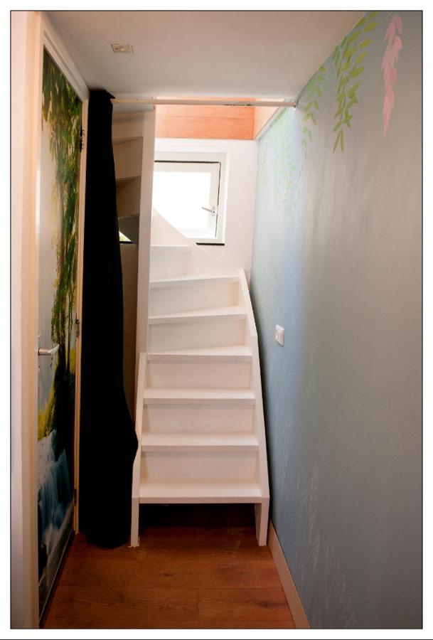 Private Guesthouse Bnb The Waterhouse Houseboat Amsterdam Eksteriør billede